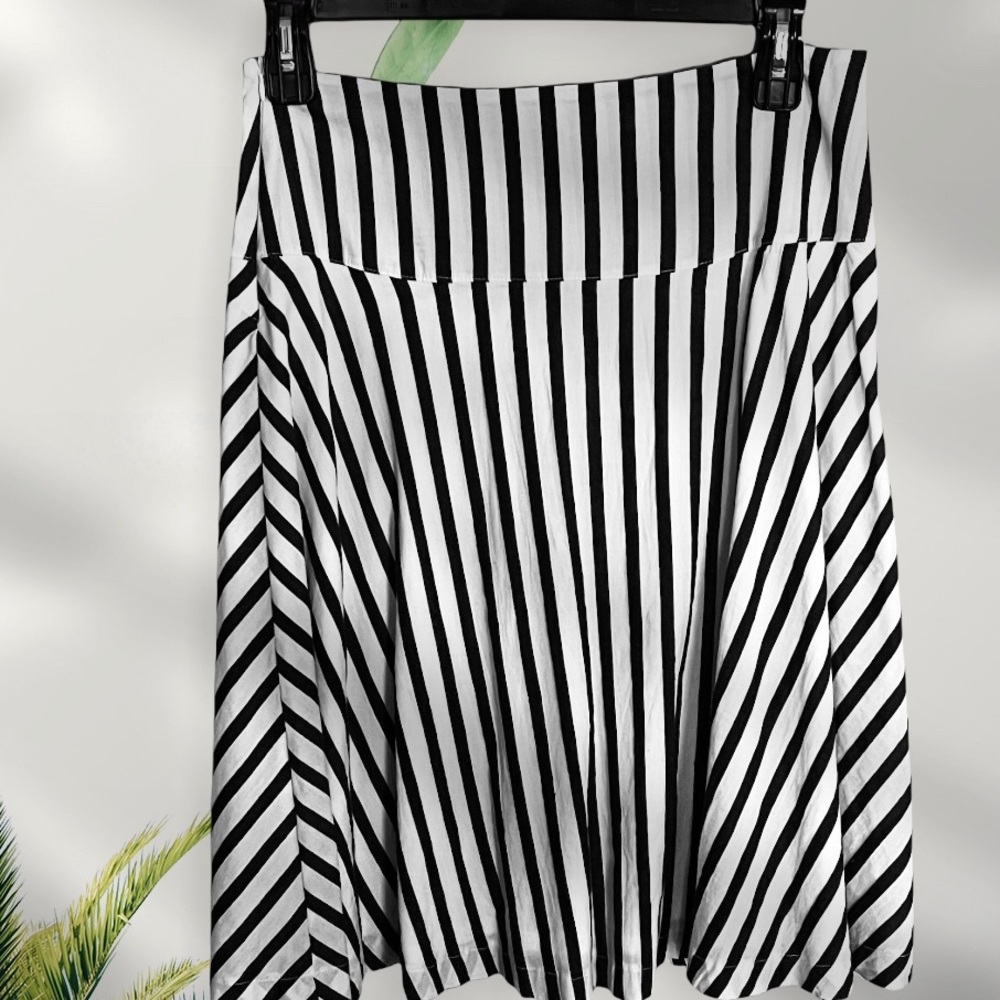 Navy blue vertical striped flared skirt.